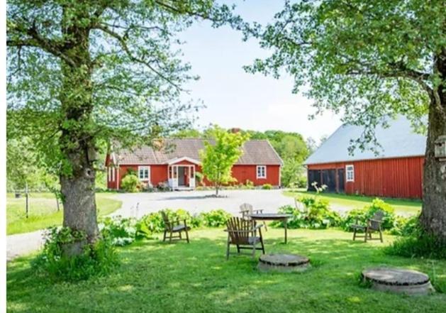 Kontakta Liselotte Abel Bed & Breakfast Vessigebro Exterior photo